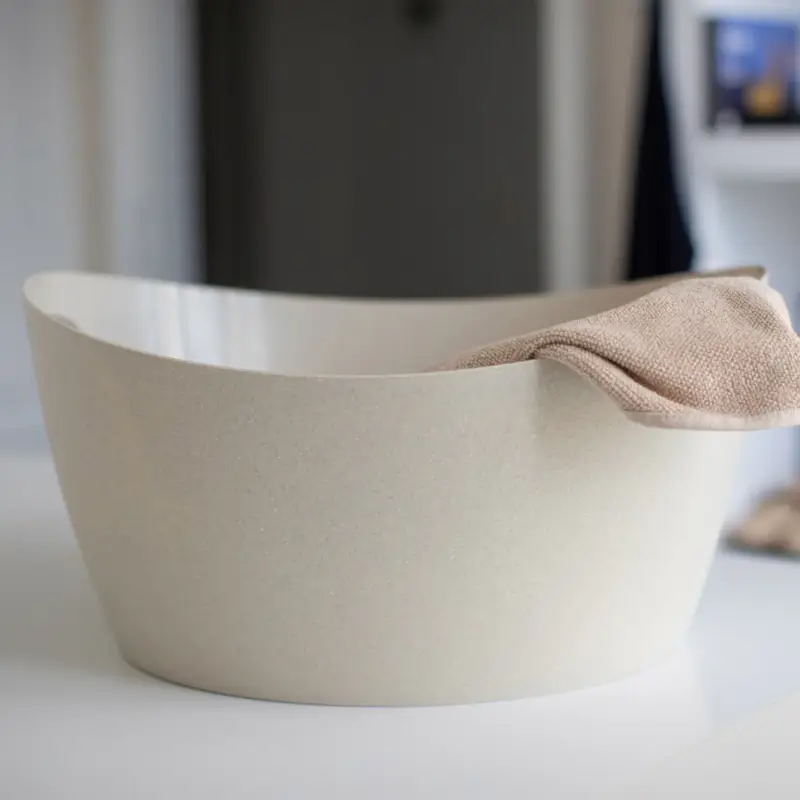 Ultima Occasione Cesto Portabiancheria da 15 L con Manici Ergonomici colore Sabbia - Bottichelli L Koziol