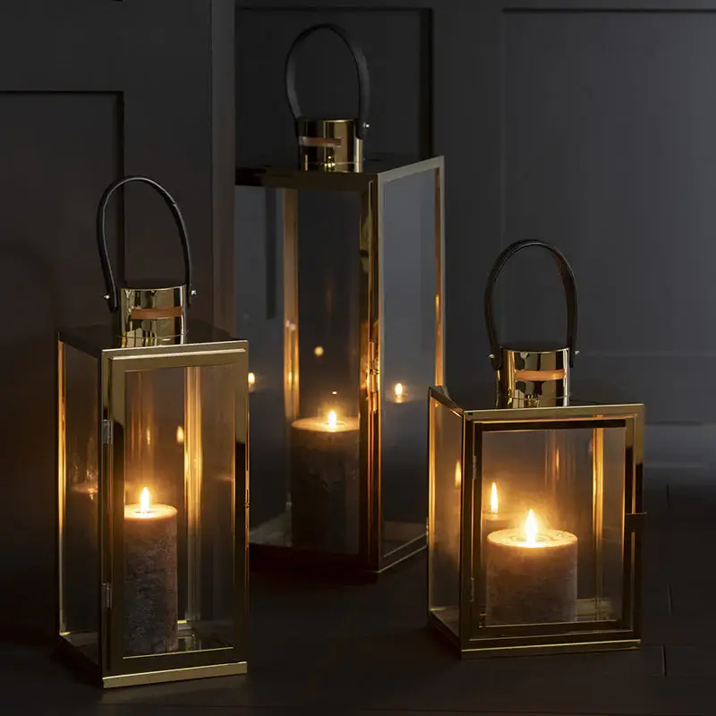 Consegna Rapida Lanterna in Metallo Colore Oro con Vetro Trasparente - Small